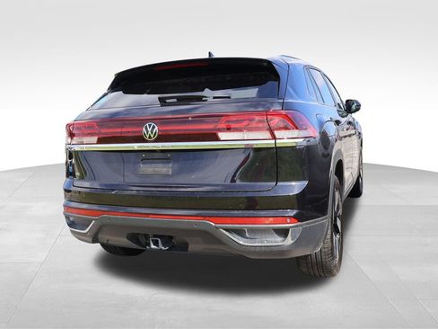 Used 2025 Volkswagen Atlas Cross Sport SE FWD image 17