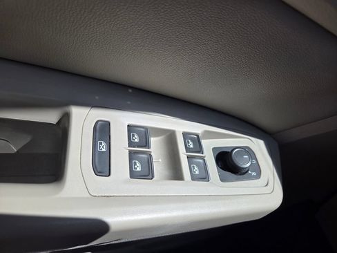 Used 2019 Volkswagen Atlas SEL FWD image 19