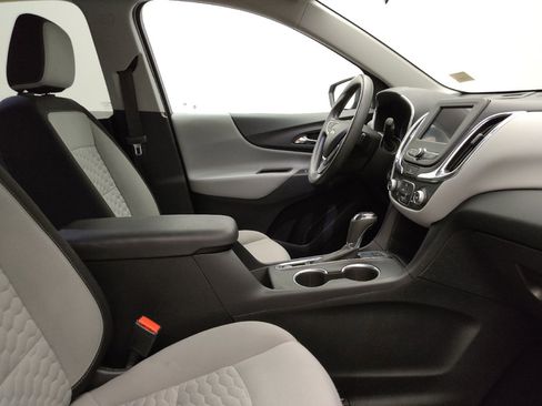 Used 2020 Chevrolet Equinox LS w/ LPO, Cargo Package AWD/4WD image 21