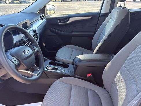 Used 2022 Ford Escape S image 17