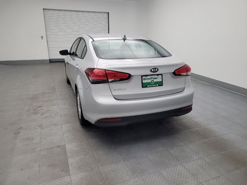Used 2017 Kia Forte LX w/ LX Popular Package image 6