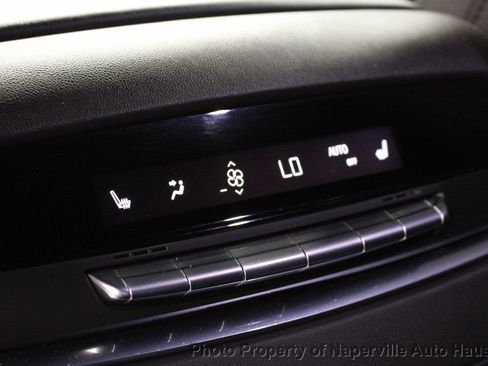 Used 2023 Cadillac Escalade ESV Premium Luxury AWD/4WD image 36