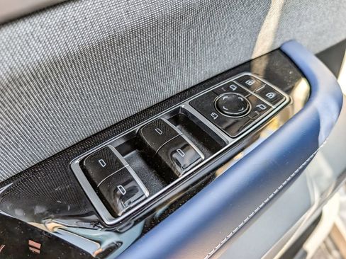 New 2026 Cadillac Vistiq Premium Luxury image 12