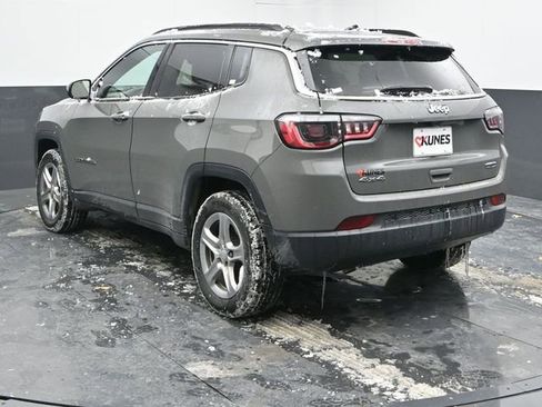 Used 2024 Jeep Compass Latitude image 8