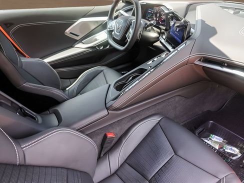 Used 2024 Chevrolet Corvette Stingray Premium Cpe w/ Battery Protection Package RWD image 24