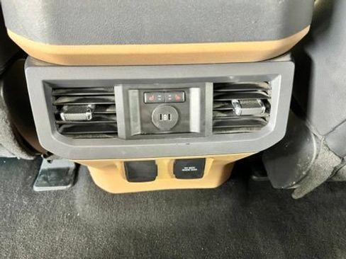 Used 2024 Ford F350 Lariat AWD/4WD image 26