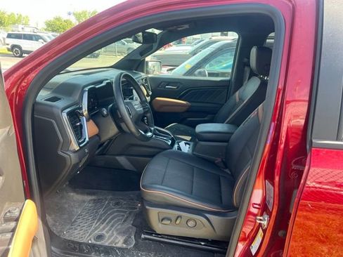 Used 2024 GMC Canyon AT4 w/ Canyon Safety Plus Package AWD/4WD image 5