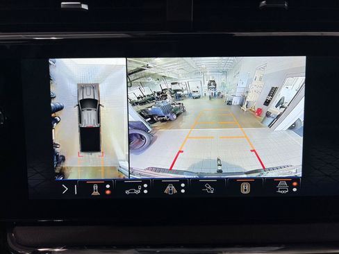 Used 2024 GMC Sierra 2500 AT4 w/ Max Trailering Package AWD/4WD image 45