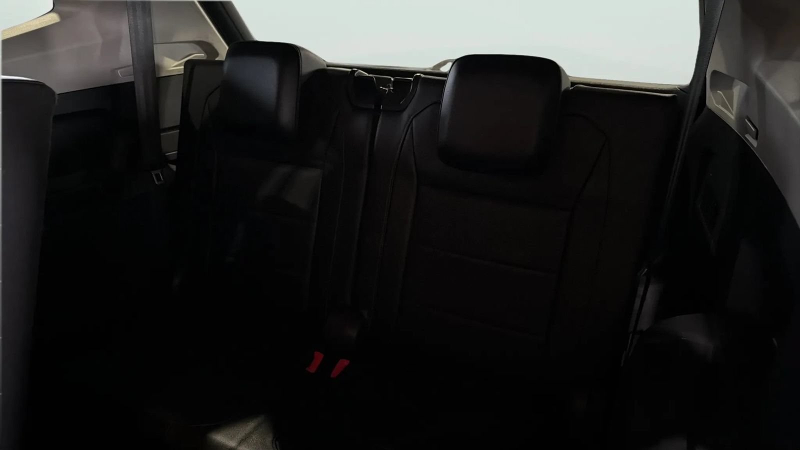 Used 2018 Volkswagen Tiguan SEL FWD image 50
