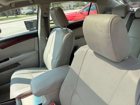 Used 2012 Toyota Avalon Limited FWD image 11