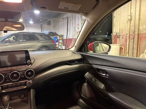 Used 2024 Nissan Sentra SV image 34