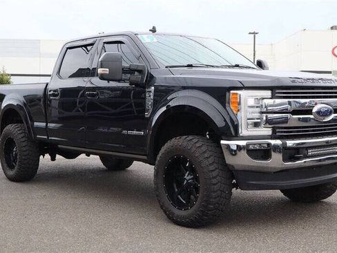Used 2019 Ford F350 Lariat w/ Lariat Ultimate Package AWD/4WD image 7