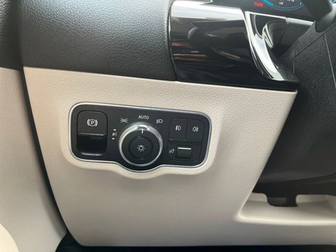 Used 2021 Mercedes-Benz GLA 250 4MATIC image 23