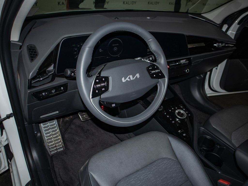 New 2023 Kia Niro Wave FWD image 6