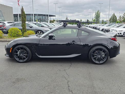 Used 2023 Toyota GR86 Premium w/ ALL Weather Mat Package (TMS) RWD image 2
