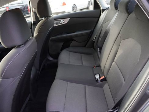 Certified 2023 Kia Forte LXS w/ LXS Technology Package FWD image 17