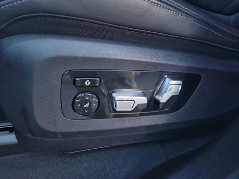 Used 2026 BMW X7 xDrive40i image 26