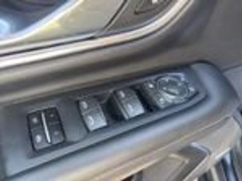 Used 2024 Chevrolet Tahoe Premier RWD image 34