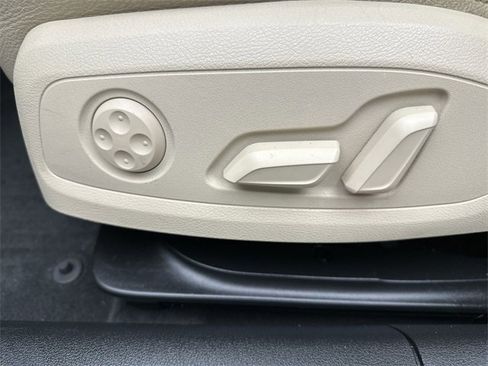 Used 2017 Audi A4 2.0T allroad Premium w/ Convenience Package image 12