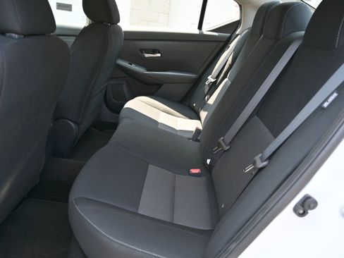 Used 2023 Nissan Sentra SV FWD image 14