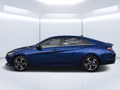 Used 2021 Hyundai Elantra Limited FWD image 6