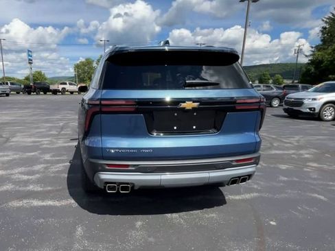 Used 2025 Chevrolet Traverse LT w/ Sun and Wheel Package AWD/4WD image 7