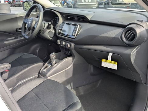New 2025 Nissan Kicks Play S image 22