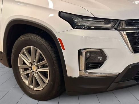 Used 2023 Chevrolet Traverse LT image 9