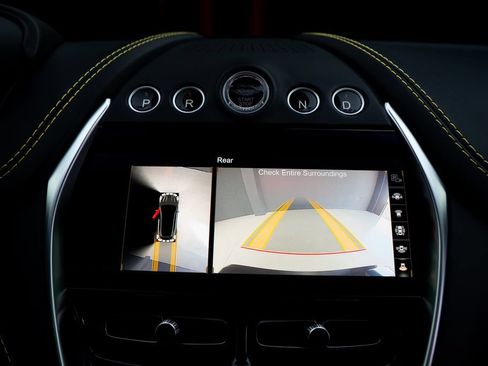 Used 2022 Aston Martin DBX AWD/4WD image 40