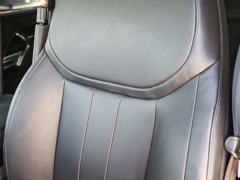 New 2026 Land Rover Range Rover Long Wheelbase SE image 25