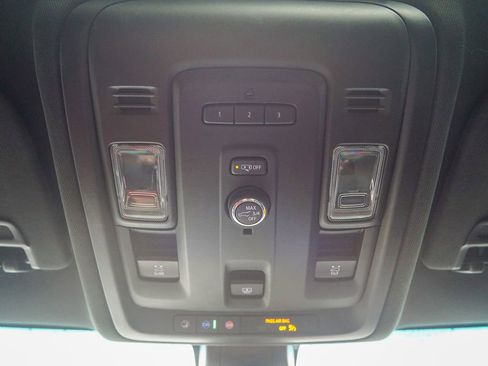 Used 2021 Chevrolet Tahoe Z71 AWD/4WD image 30