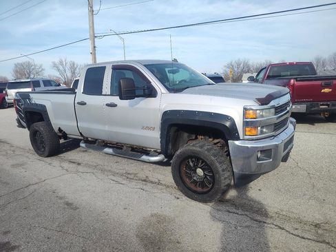 Used 2015 Chevrolet Silverado 2500 LT w/ Z71 Package, Off-Road AWD/4WD image 4