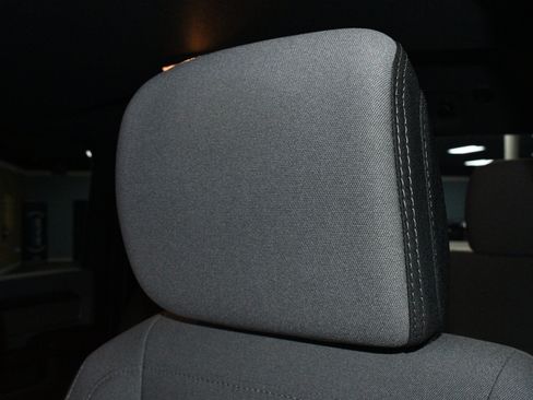 Used 2022 RAM 2500 Big Horn AWD/4WD image 9