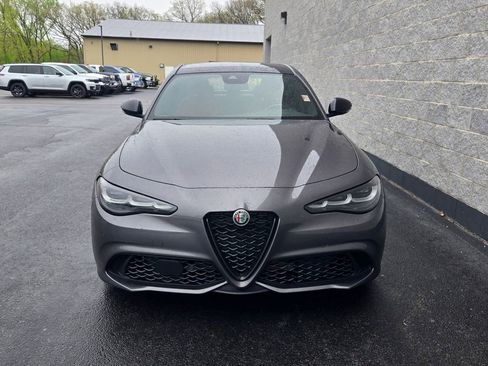Used 2024 Alfa Romeo Giulia Veloce AWD/4WD image 8