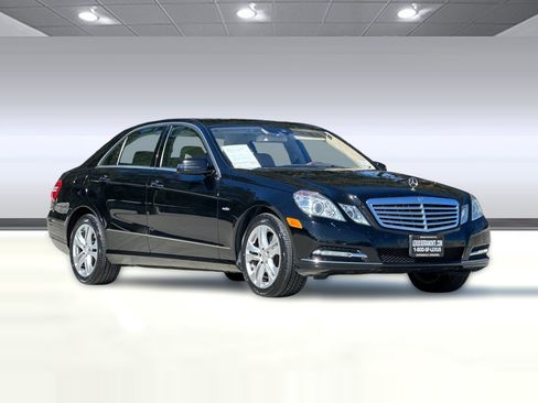 Used 2011 Mercedes-Benz E 350 BlueTEC Sedan image 6