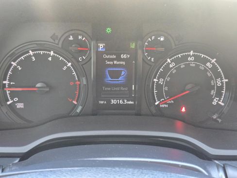 Used 2022 Toyota 4Runner SR5 Premium w/ Moonroof Package image 8