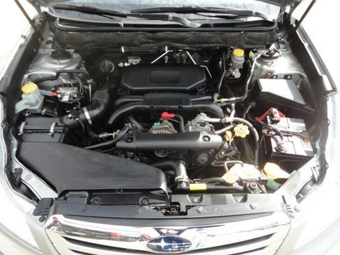 Used 2011 Subaru Outback 2.5i Premium w/ All-Weather Pkg image 22