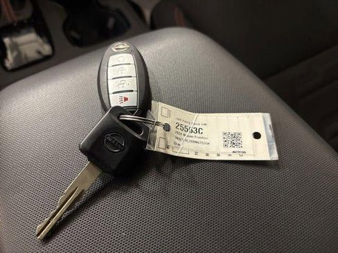 Used 2024 Nissan Frontier Pro-X w/ Pro Convenience Package image 22