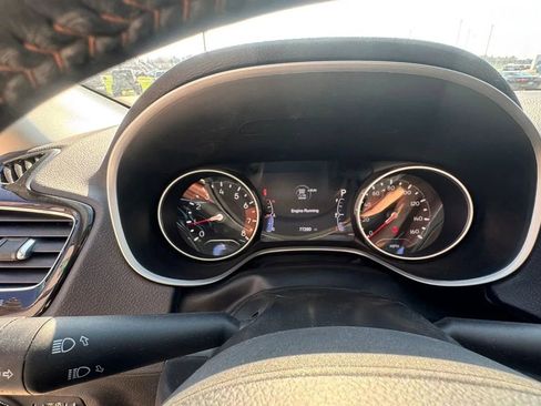 Used 2019 Jeep Compass Limited image 17