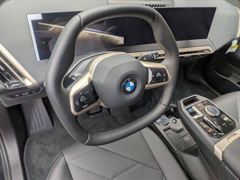 Used 2026 BMW iX xDrive45 AWD/4WD image 3