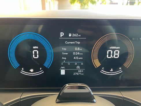 Used 2025 Hyundai Santa Fe SEL image 42