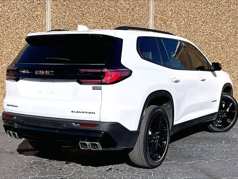 Used 2024 GMC Acadia Elevation w/ Black Edition image 2