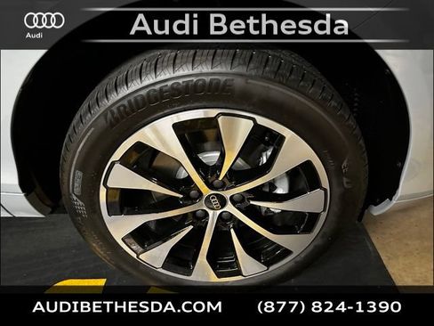 New 2026 Audi Q3 quattro 2.0T AWD/4WD image 9