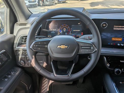 New 2026 Chevrolet Suburban Premier image 10