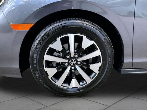 Certified 2026 Honda Odyssey EX-L image 11