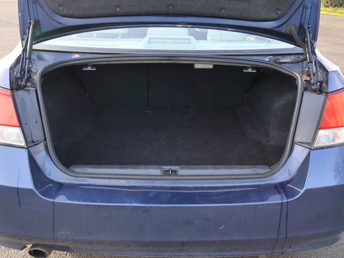 Used 2011 Subaru Legacy 2.5i Premium image 6