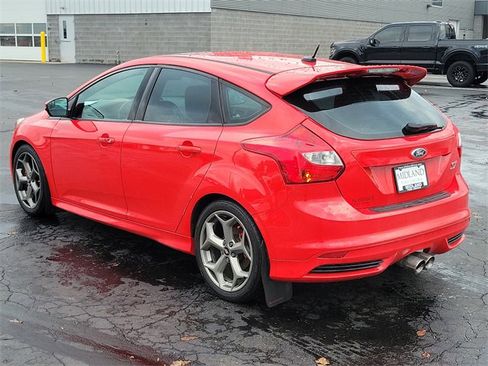 Used 2014 Ford Focus ST w/ Equipment Group 202A image 3