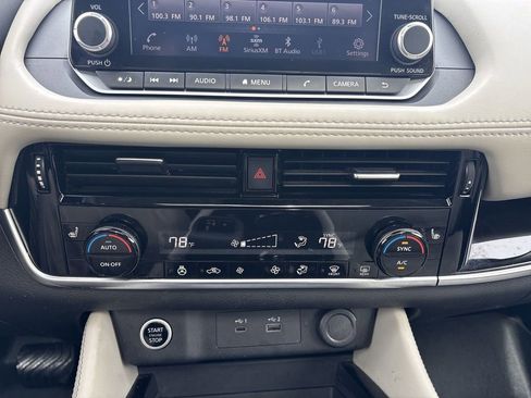 Used 2023 Nissan Rogue SL AWD/4WD image 17