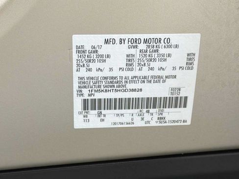 Used 2017 Ford Explorer Platinum AWD/4WD image 11