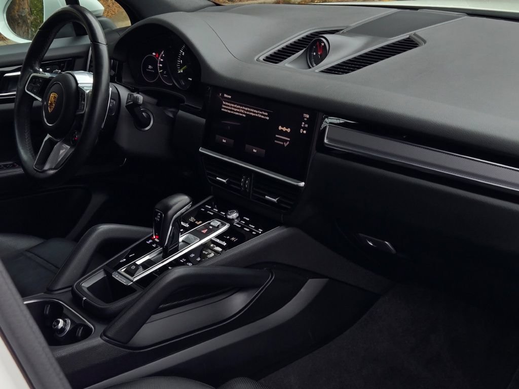Used 2023 Porsche Cayenne Platinum Edition AWD/4WD image 29